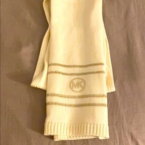 Mk scarf
